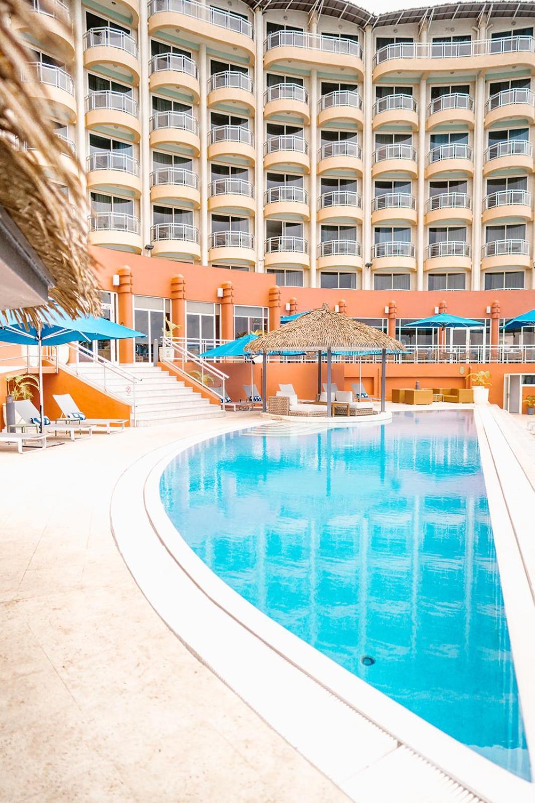 แกรนด์ โฮเต็ล แอนด์ คาสิโน Hotel พอร์ตวิลา ภายนอก รูปภาพ